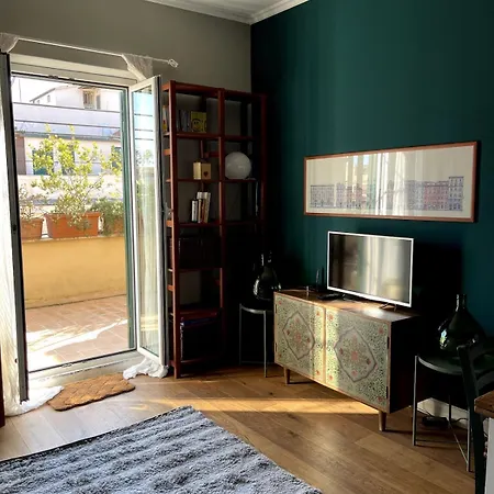 Fifi's Stylish Attic With Terrace *